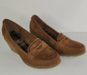 Cloudwalker Vegan Suede Woman's Dawn-4372 Penny Loafer Wedge Pumps Tan Size 9W